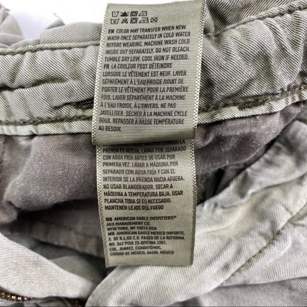 American Eagle Outfitters | High Waist Paper Bag Cropped Pants - Sage Green​ - Picture 11 of 12